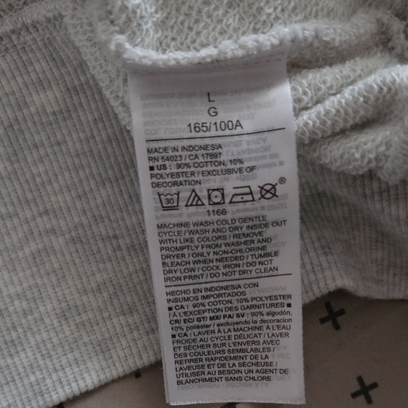 NWoT Old Navy x Disney© SoComfy Logo-Graphic Sweatshirt - Picture 7 of 7